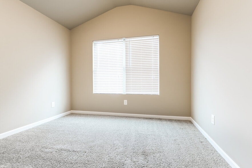 Building Photo - 3533 Walking Stick Way NE