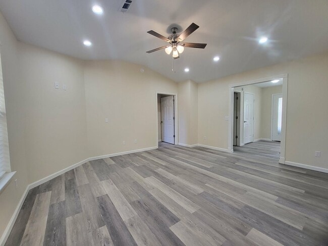 Building Photo - 41 Cheryl Cir