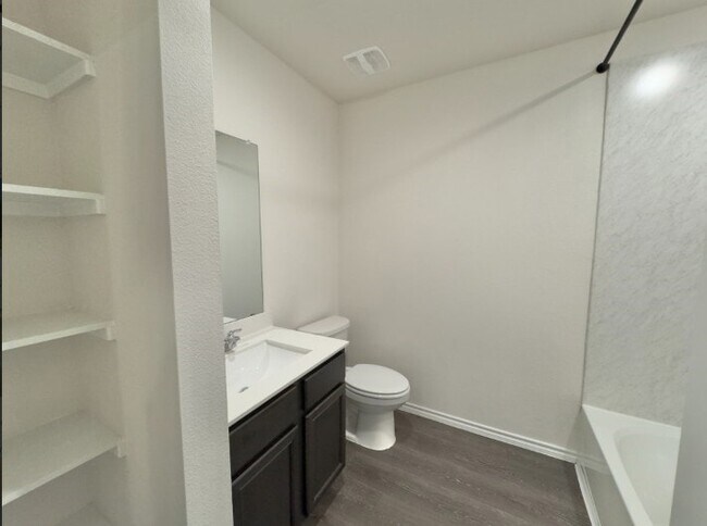 Building Photo - 11333 Pecan Crk Dr