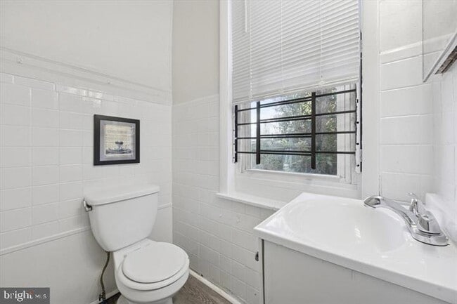 Building Photo - 3422 Helen St