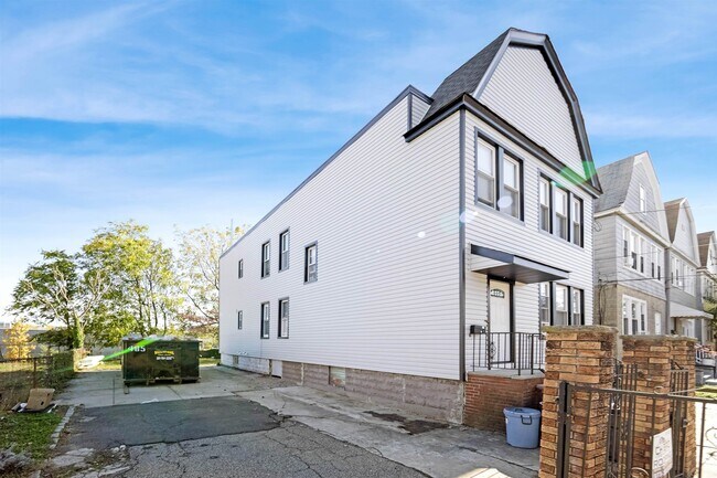 Building Photo - 230 Princeton Ave