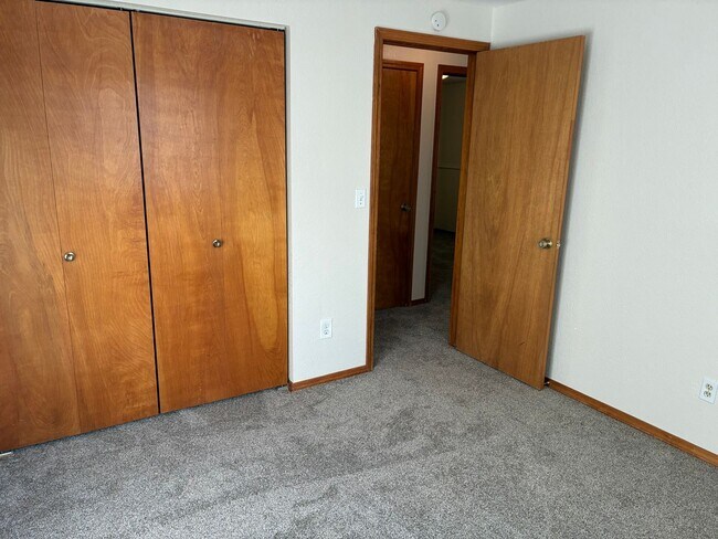 Building Photo - Winter Special!!!!!!! $1,250 off the first month's rent with a 12-month lease!!!!