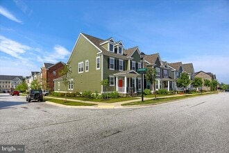 Building Photo - 6407 Falconwood St
