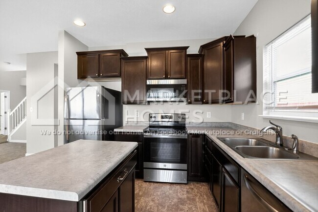 Building Photo - 2498 Apple Tree Ln
