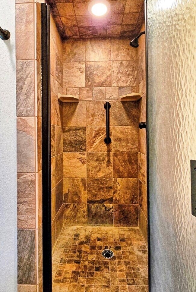 Building Photo - 7618 TX-87