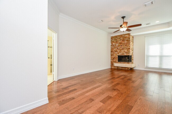 Building Photo - 2142 Morning Park Dr