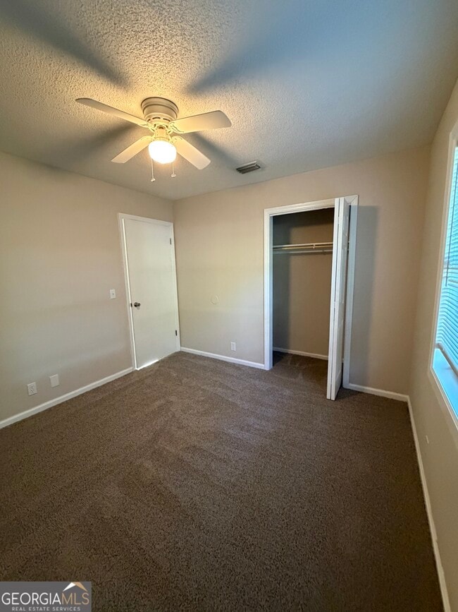 Building Photo - 107 Pineneedle Ct