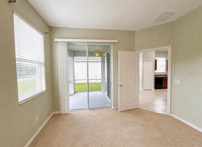 Building Photo - 9630 Baton Rouge Ln