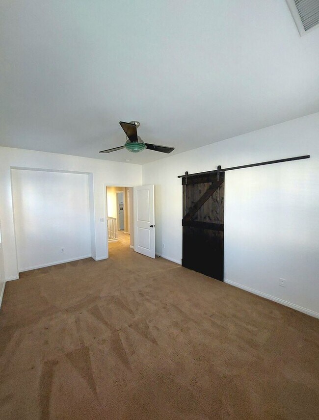 Building Photo - Beautiful townhouse in Ontario-CALL FOR OUR MOVE-IN SPEACIAL