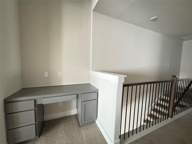 Building Photo - 805 Meadowcrest Dr