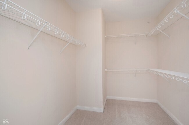 Building Photo - 517 N Park Ave