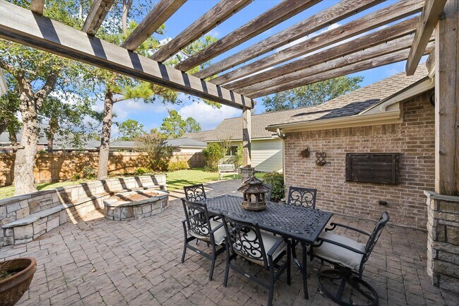 Building Photo - 501 Pine Bluff Dr