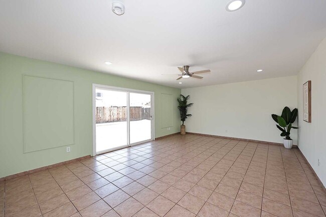 Building Photo - 4031 N 81st Ave