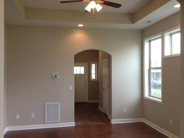 Building Photo - 3305 Sweet Clover Ln