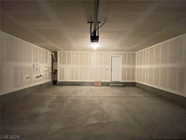 Building Photo - 626 Sedum Ave.