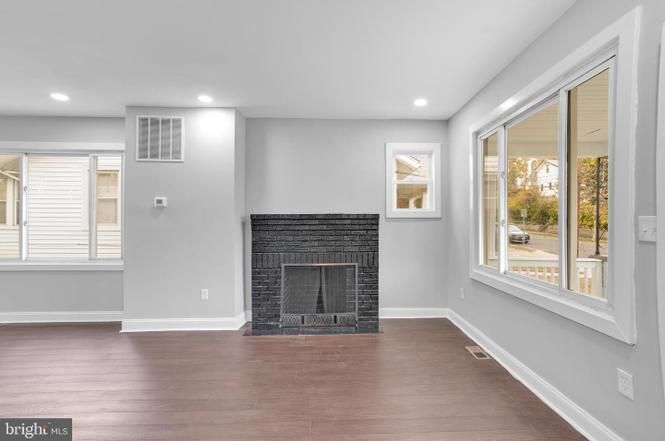 Building Photo - 2838 27th St NE