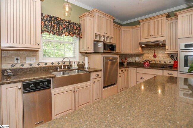 Building Photo - 441 Liberty Hwy