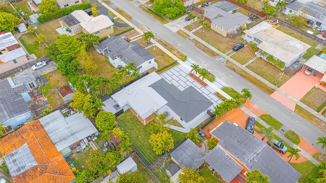 Building Photo - 8550 SW 28th St