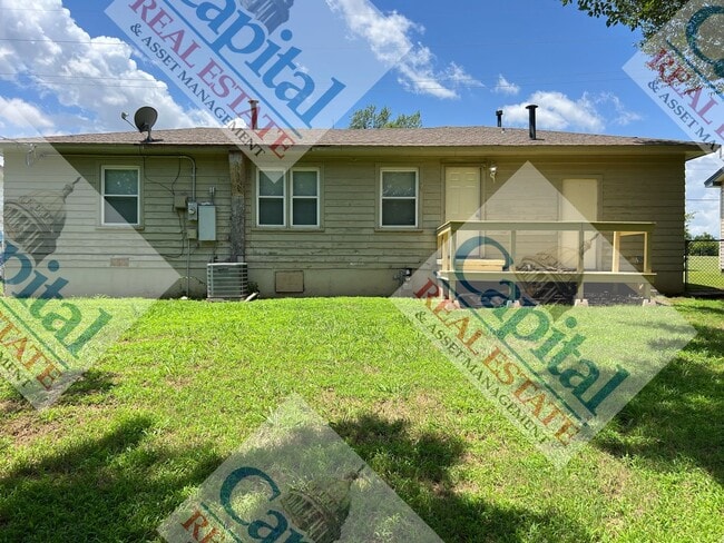 Building Photo - Home Sweet Home- Move In Special!!!!