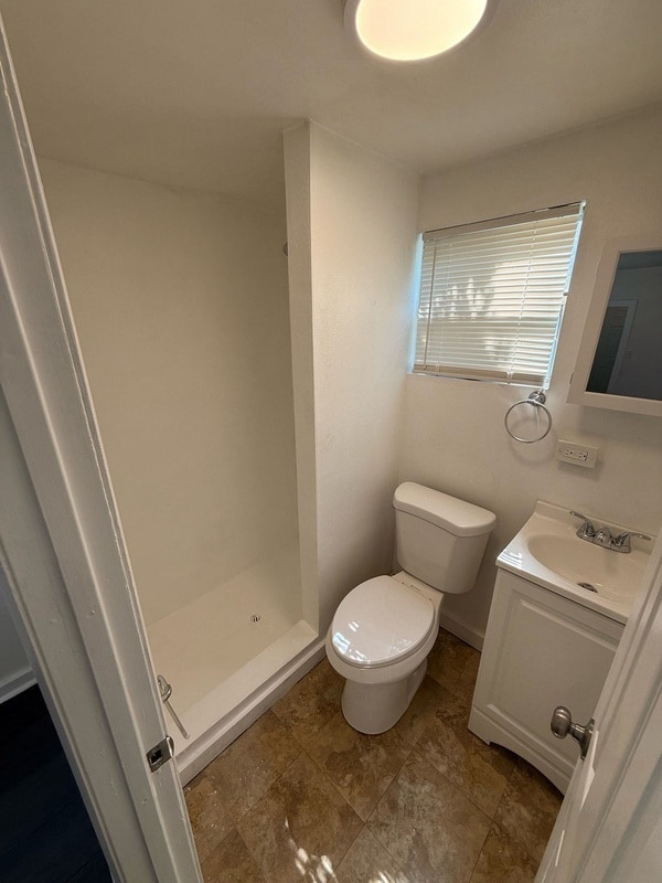 Building Photo - 1865 29th Ave N