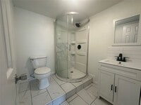 Building Photo - 605 E Hunnicutt St