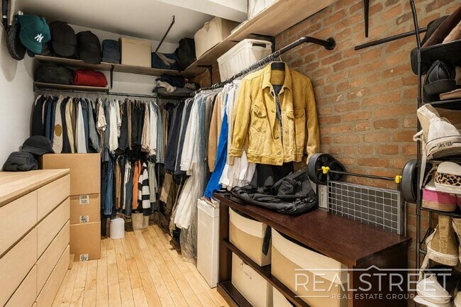 Floorplan - 337 Kent Avenue