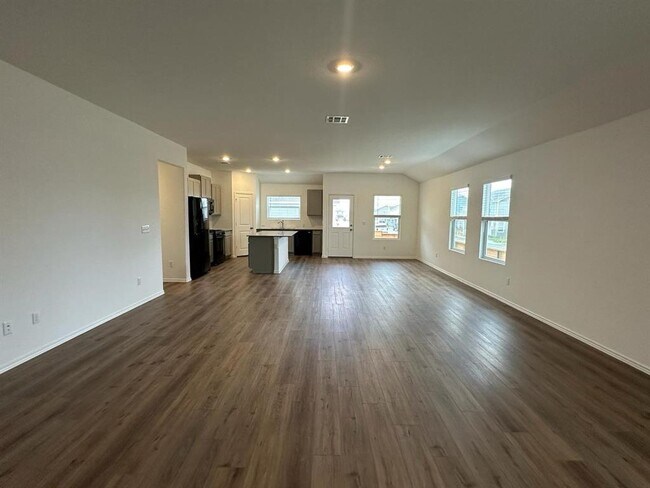 Building Photo - 346 Carmello