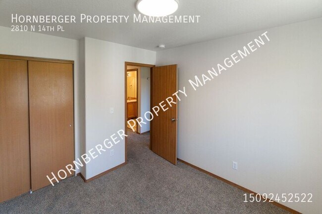 Building Photo - 2810 N 14th Pl
