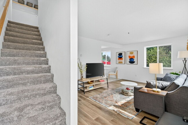 Building Photo - 2529-2529 SE 136th Ave