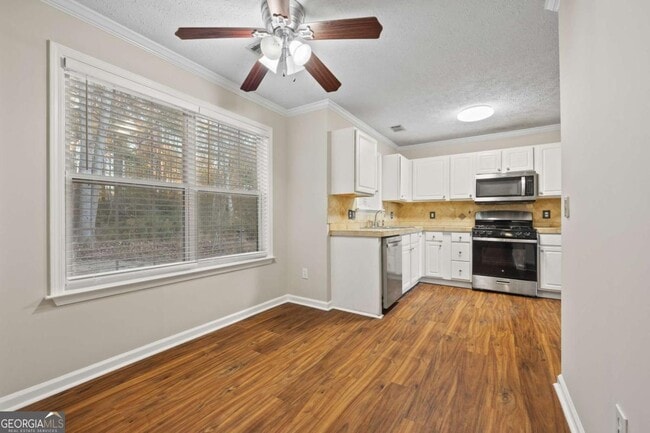 Building Photo - 2339 Leacroft Way