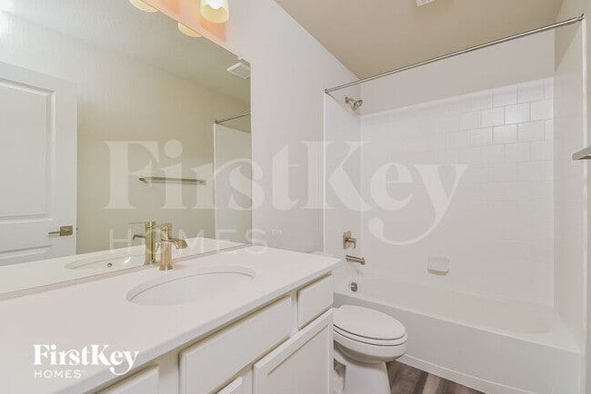 Building Photo - 10393 Luneth Dr