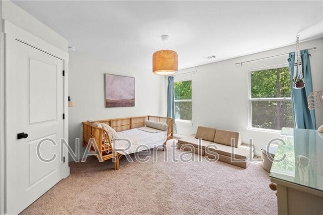 Building Photo - 178 Crestbrook Wy