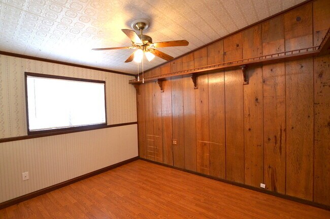 Building Photo - Move In Ready!  Amazing Tempe Location