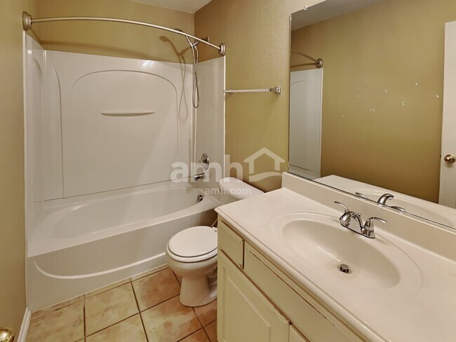 Building Photo - 9613 Glenshee Dr