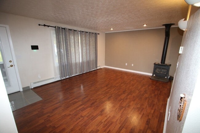 Building Photo - 23827 Chandelle Dr