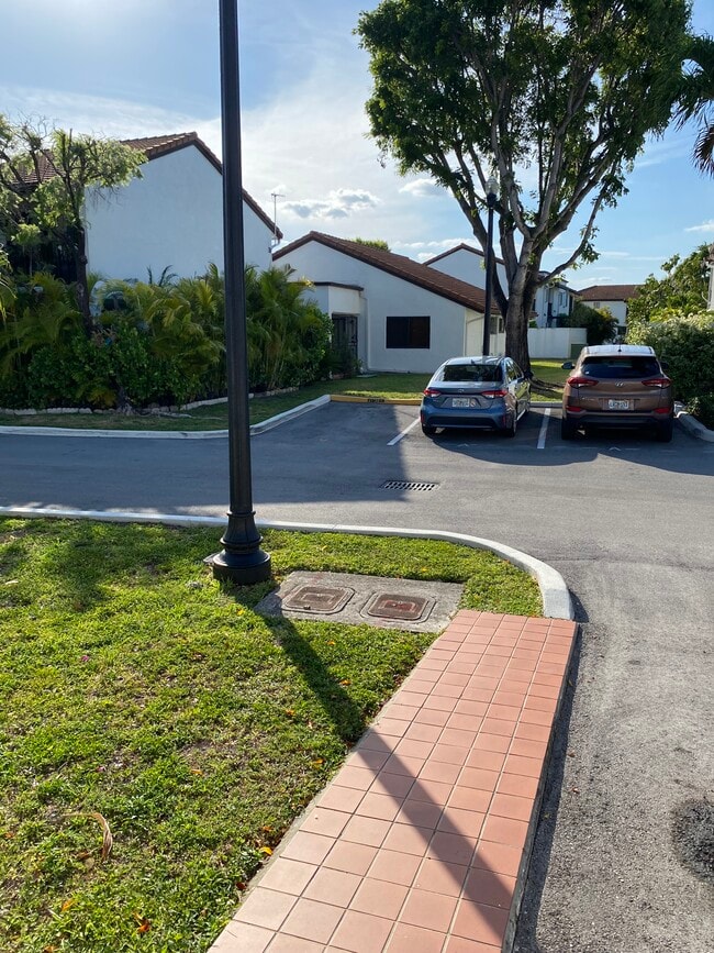 Building Photo - 1481 SW 124th Ct
