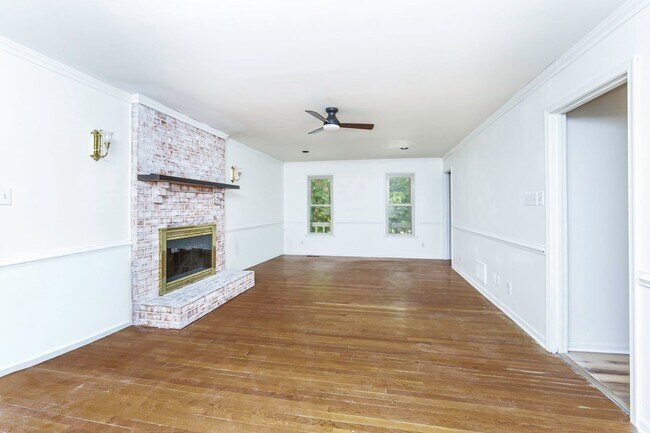 Building Photo - 720 Dove Path Ln