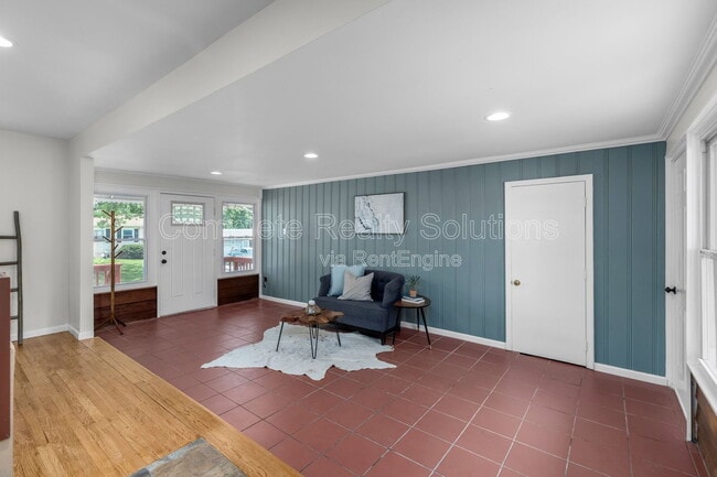 Building Photo - 9551 Cantwell Dr