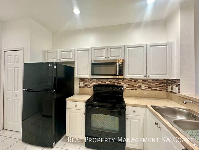 Building Photo - 4256 Liron Ave