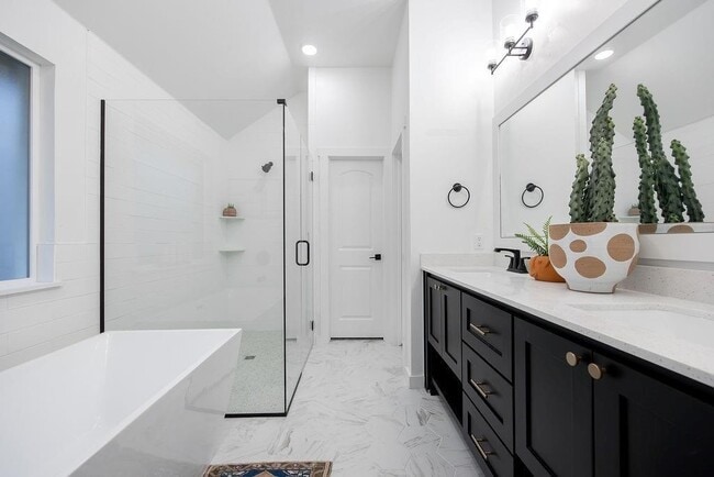 Building Photo - 7917 Behr Dr
