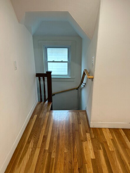 Building Photo - 81 Flint St