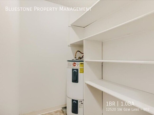 Building Photo - 12520 SW Gem Ln