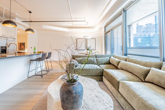 Building Photo - 240 E Illinois St