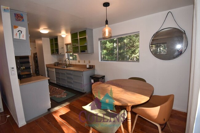 Building Photo - 14695 Moon Shadow Dr