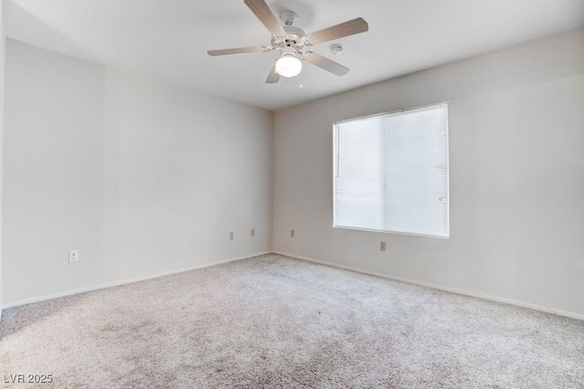 Building Photo - 8070 W Russell Rd