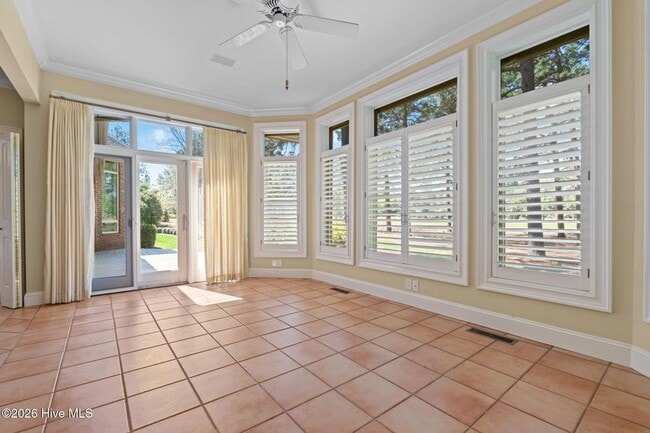 Building Photo - 50 Oak Meadow Rd