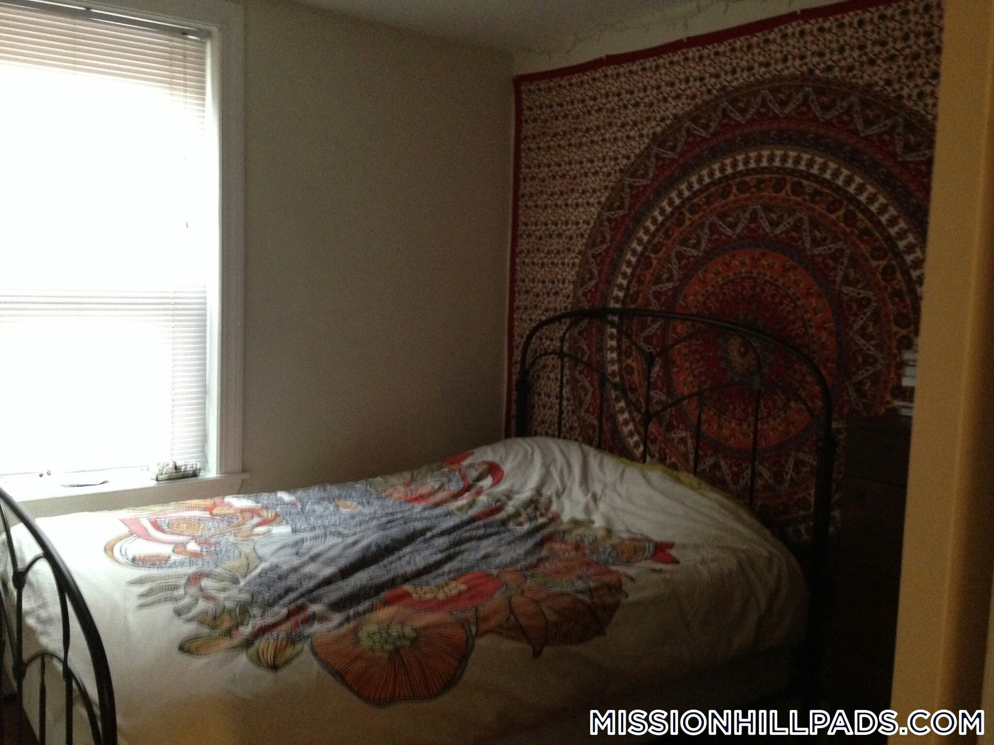 Building Photo - 12 Wait St