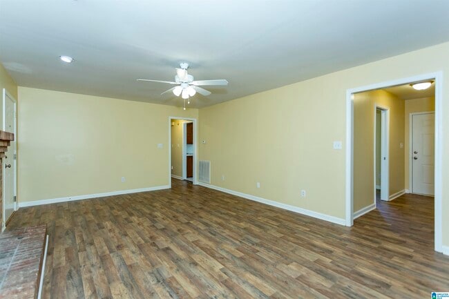 Building Photo - 713 Jason Cir