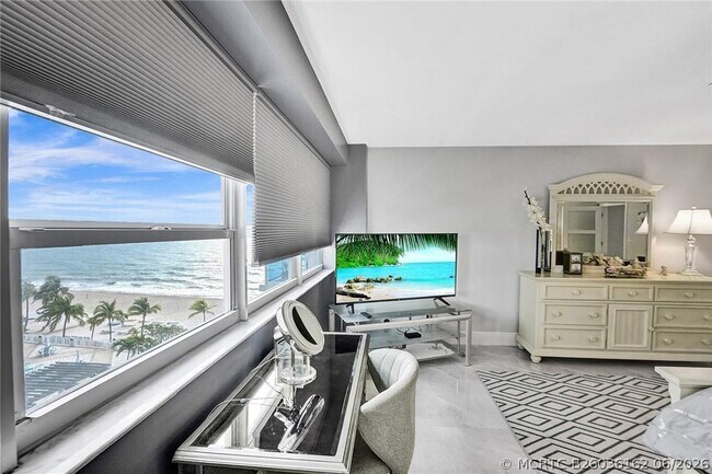 Building Photo - 3430 Galt Ocean Dr