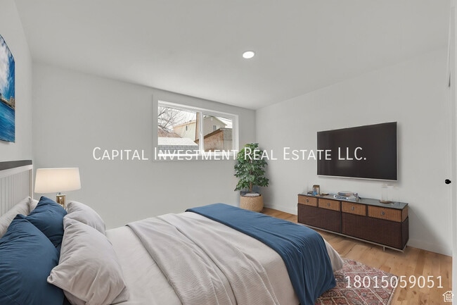 Building Photo - 684 Oquirrh Ave